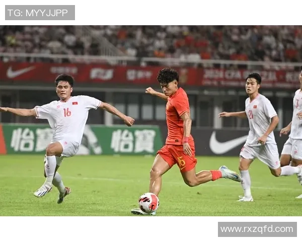 梦中与足球明星畅谈人生理想与比赛激情的奇妙体验